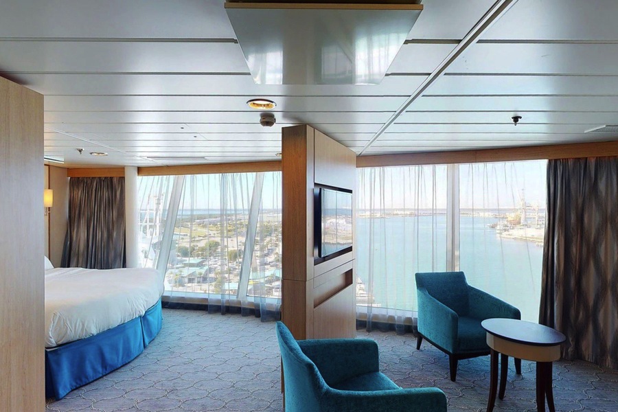 RCI, Mariner, Ocean View Panoramic Suite _No Balcony_.jpg